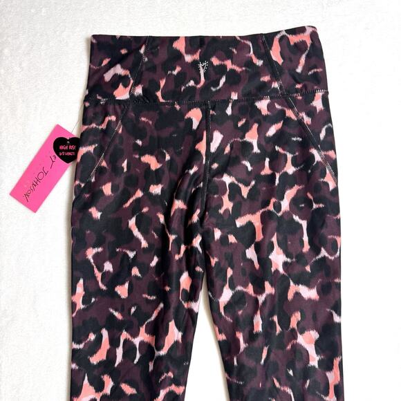 Betsey Johnson performance leggings Black/Merlot NWT Sz M - Picture 6 of 7